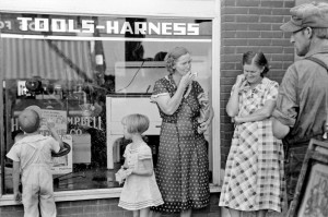 Russell Lee - Farmer in town, Saturday afternoon, Steele, Missouri, 1938